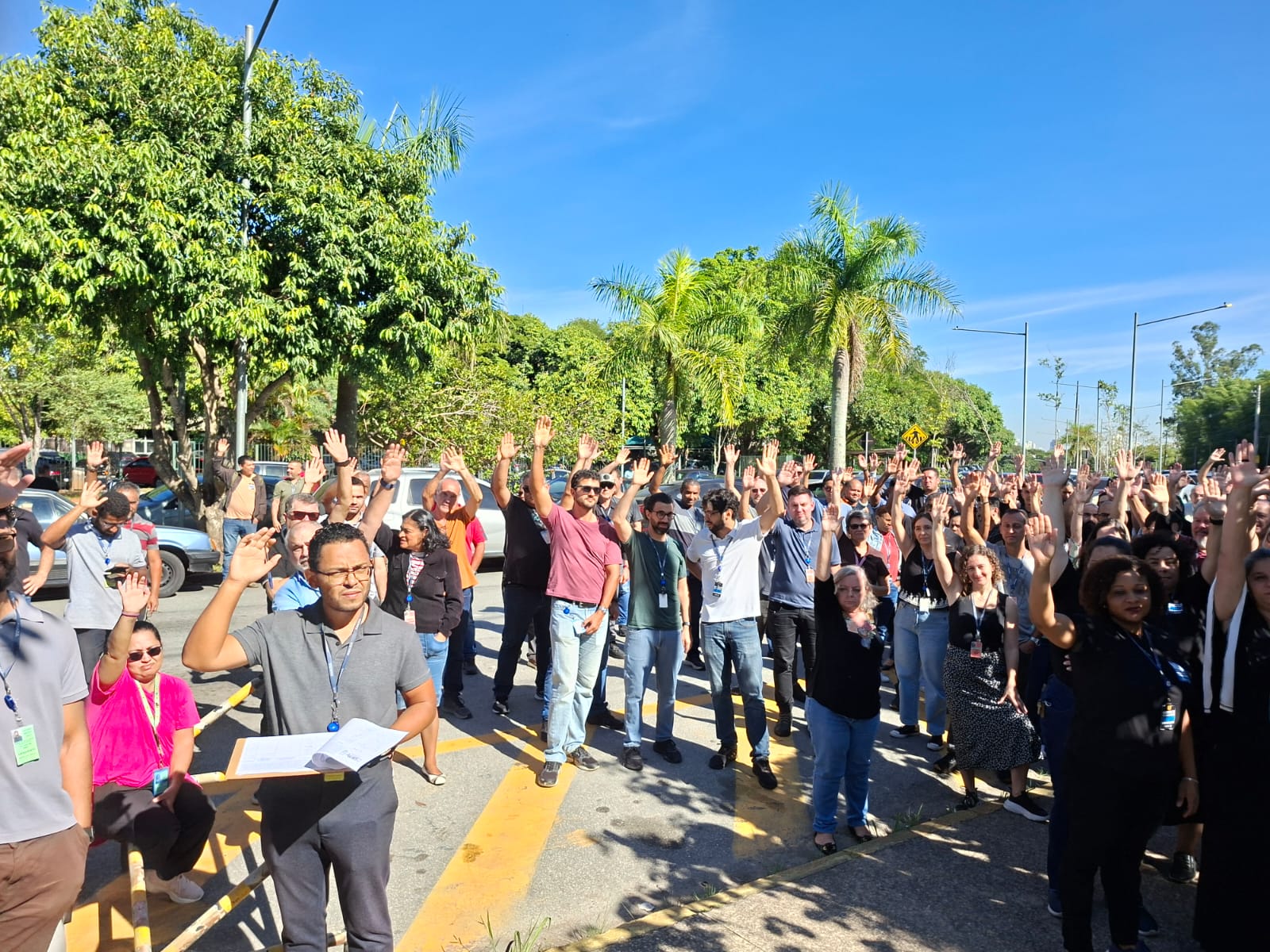 Trabalhadores da Amazul realizam assembleia em momento decisivo e sindicato reforça mobilização e filiação