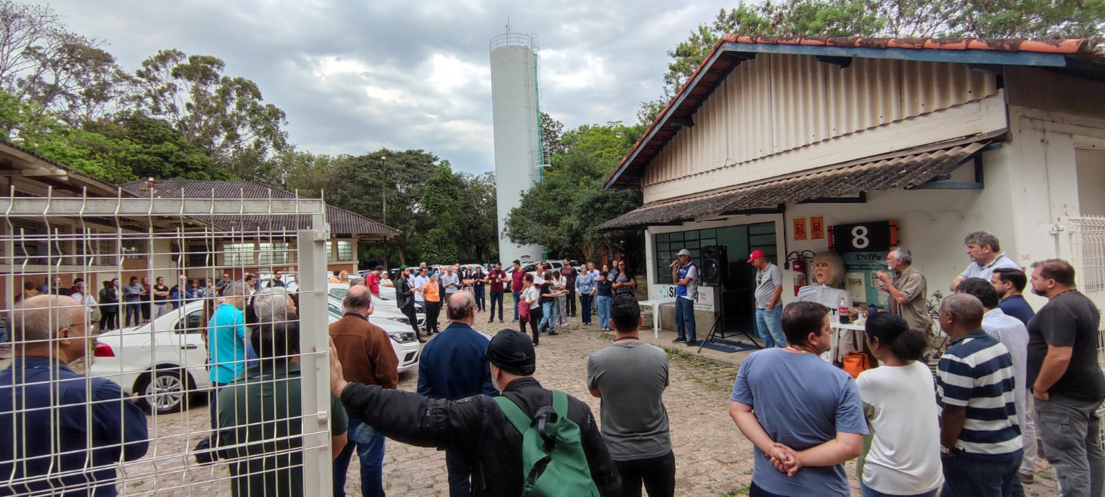 Trabalhadores do IPT decidem pela suspens�o tempor�ria da greve