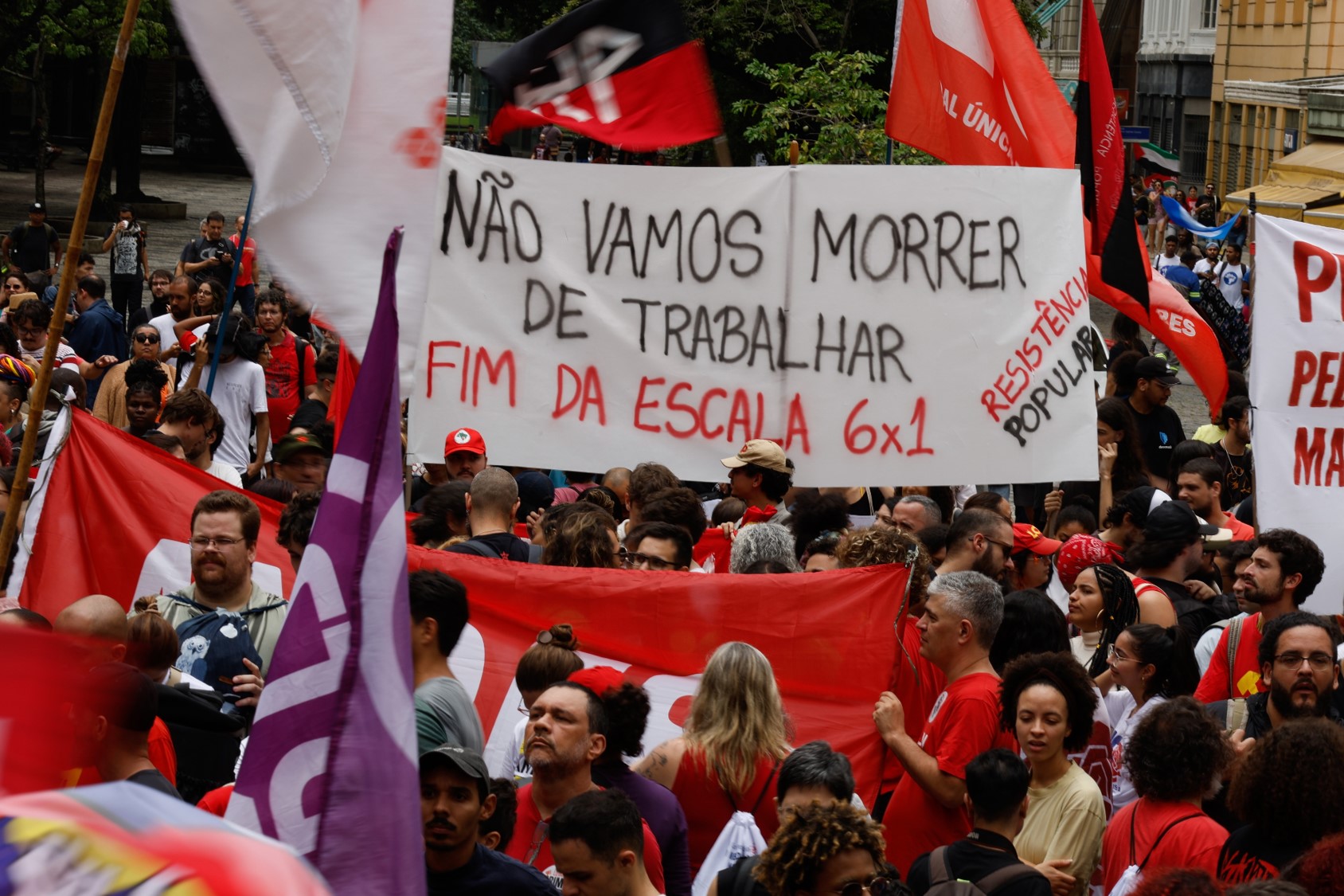 SINTPq apoia PEC que propõe semana de quatro dias de trabalho