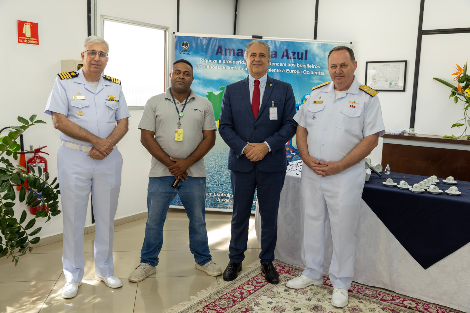 SINTPq articula visita de deputado ao CINA e reforça debate sobre fortalecimento do setor nuclear e valorização dos trabalhadores