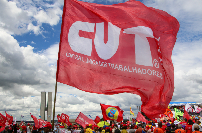 SINTPq e CUT defendem fim da escala 6x1 e Convenção 151